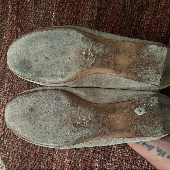 PRADA suede flat with tigers eye - Picture 3 of 3